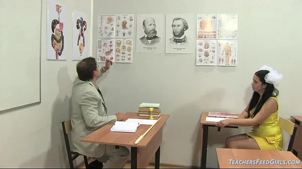 बड़े Russian teacher ताज़ा वीडियो