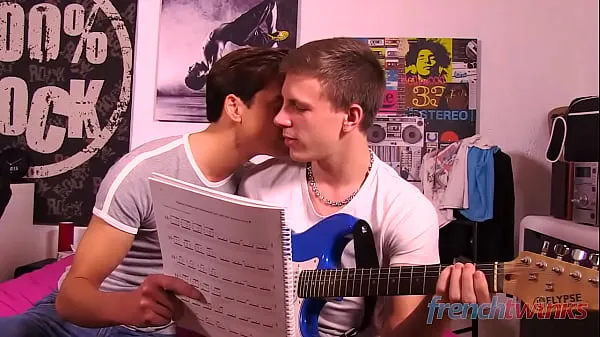 Store Guitar teacher playing with my twink ass nye videoer