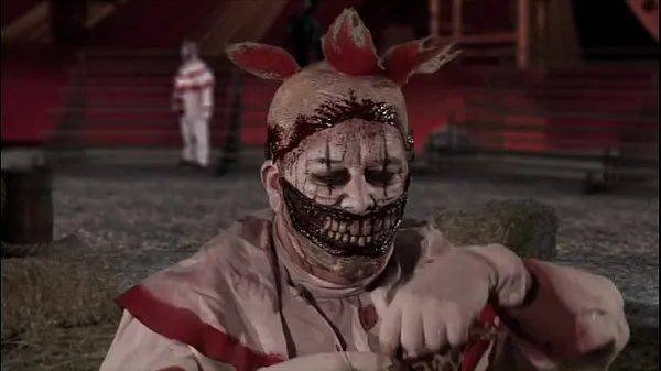 Grote This Ain't American Horror Story nieuwe video's