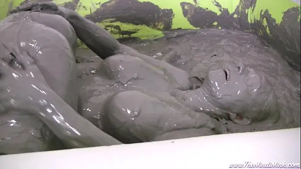 Horny Mud Bath Girls with Mindi Mink Video baharu besar