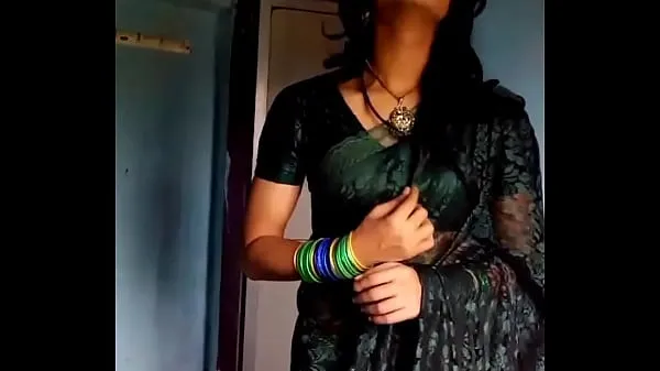 Μεγάλα Crossdresser in green saree φρέσκα βίντεο