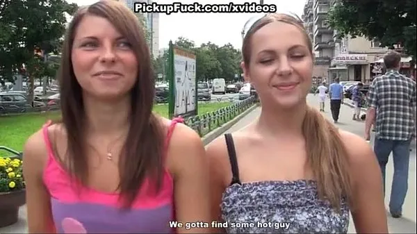Video besar Two sexy girls in hot outdoor fuck segar