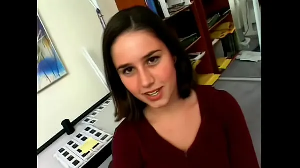 Video besar 18 year old Kacey Kox Initiation segar