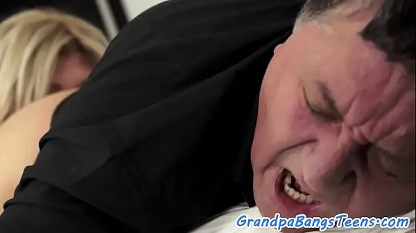 Μεγάλα Gorgeous teen rims seniors asshole φρέσκα βίντεο