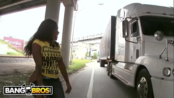 Μεγάλα BANGBROS - Black Babe Diamond Mason Walks Around Streets Of Miami Showing Off Her Big Ass φρέσκα βίντεο