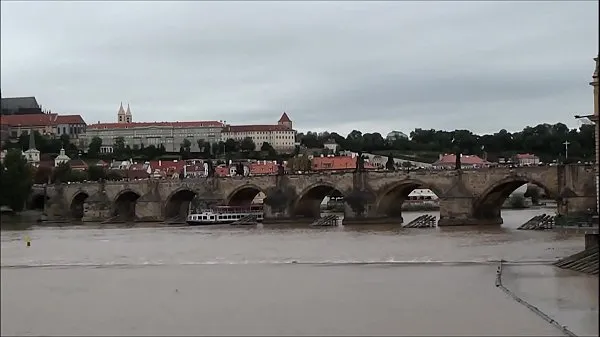 Veliki Charles Bridge in Prague sveži videoposnetki