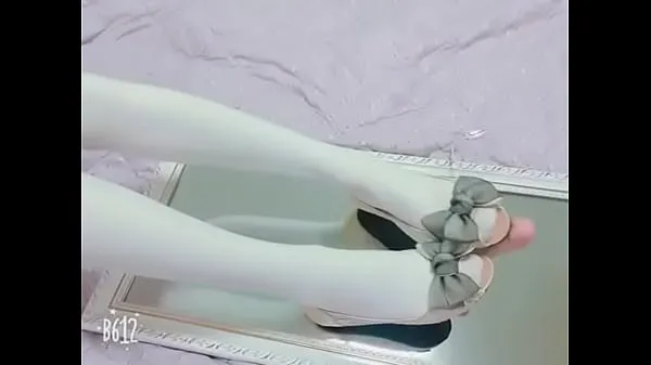 Store White silk fake girl fake cock footjob nye videoer