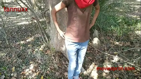 Большие Горячая подруга занимается сексом на улице, трахает киску индийского дези свежие видео