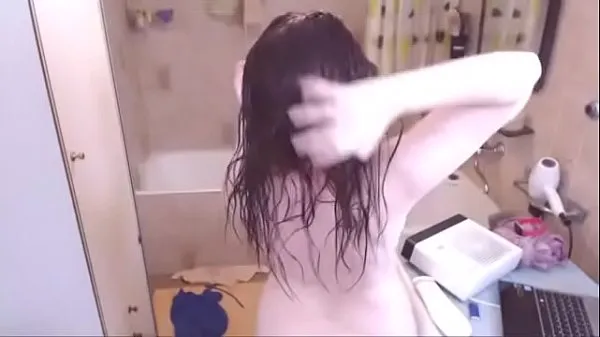 Μεγάλα Spy on your beautiful while she dries her long hair φρέσκα βίντεο