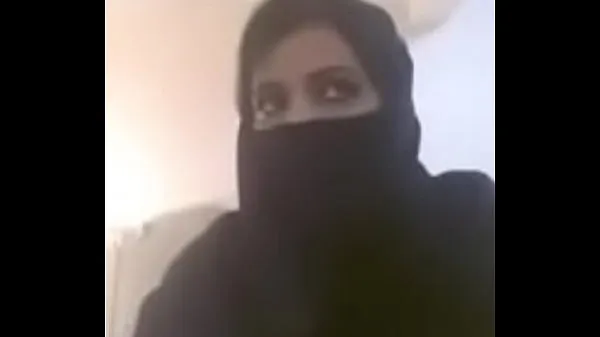 Big Muslim hot milf expose her boobs in videocall fresh Videos