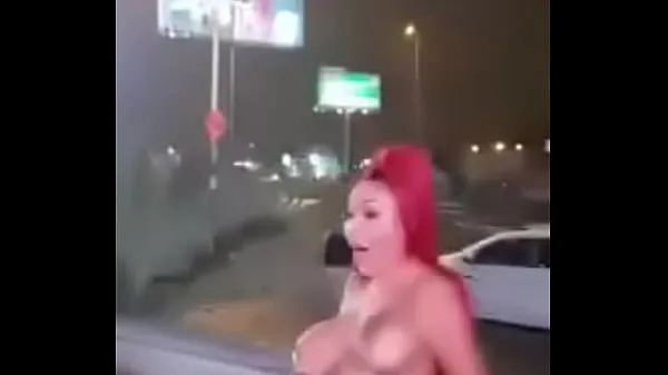 크고 신선한 비디오Deysi Araujo shows boobs