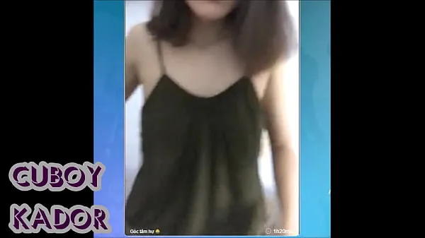 Store Kieu NI from Rach Gia accidentally revealed a beautiful nipple on bigo live ferske videoer