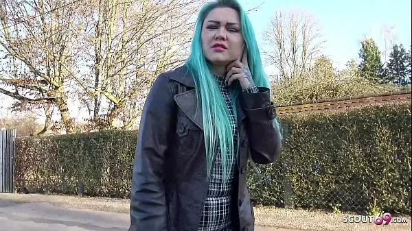 大GERMAN SCOUT - GREEN HAIR GIRL TALK TO FUCK FOR CASH AT REAL PICK UP CASTING新鲜的视频