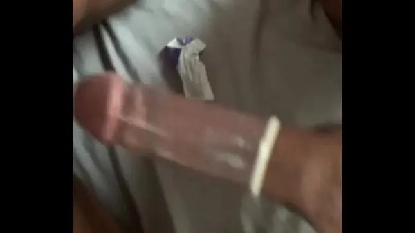 Čerstvá videa Pussy too good had to take off the condom velké