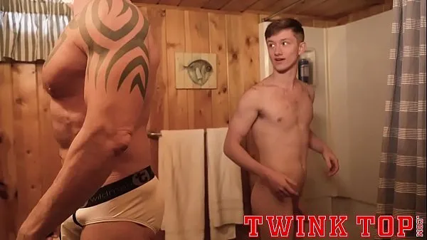 Video lớn Big dick twink fucks muscular mới