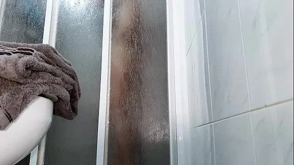 Videos grandes Cámara oculta espiando a esposa sexy en la ducha frescos