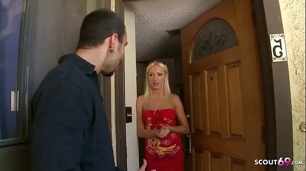 Большие Сексуальная милфа-блондинка хочет сделать первое порно после развода свежие видео