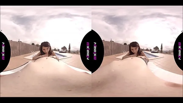 De grandes PORNBCN VR 4K | Jeune amateur baise dans la piscine publique extérieure Mia Navarro réalité virtuelle 180 3D POV des vidéos fraîches