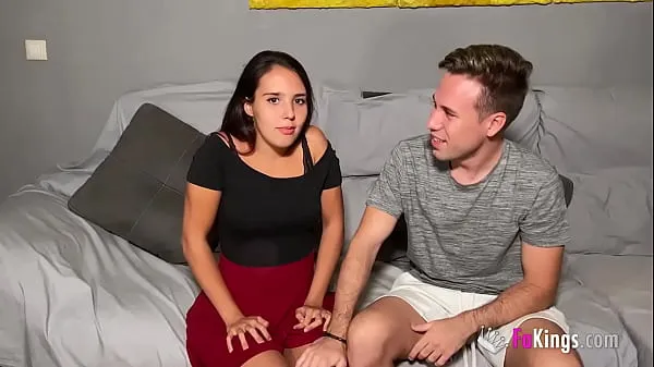 大21 years old inexperienced couple loves porn and send us this video新鲜的视频