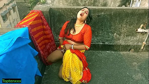 Nagy Bengali sexy Milf Bhabhi hot sex with innocent handsome bengali teen boy ! amazing hot sex final Episode friss videók