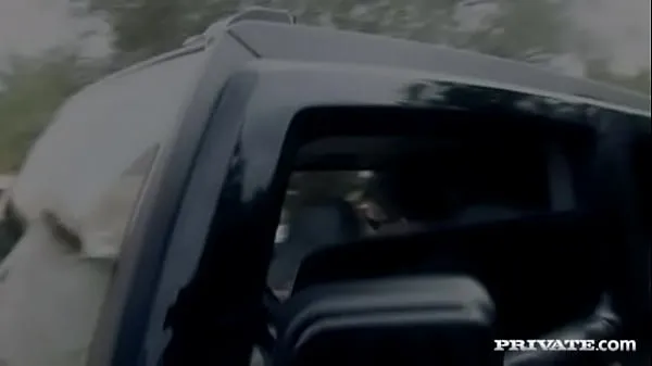 Μεγάλα Boroka Balls and Vanessa May Get Laid on Hood of Car for Warm Facial φρέσκα βίντεο