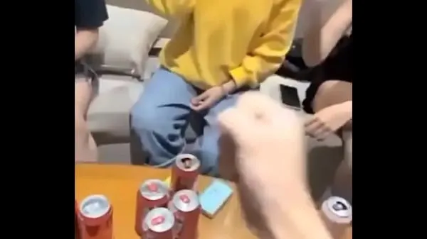 Video lớn Friends playing strip game mới