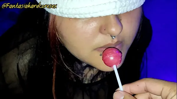 Grote Guess the flavor with alison gonzalez lollipop or penis she decides to suck both of them without knowing it homemade pov in spanish nieuwe video's