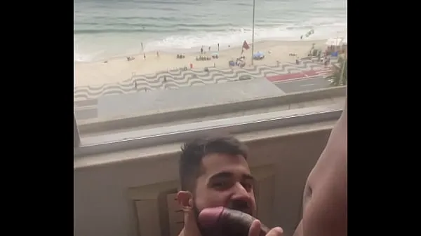 Big Suckling this 27 cm dick with pleasure with this beautiful view of the beach (Complete in RED fresh Videos