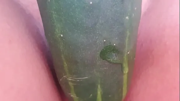 IT WAS HOT, I OPENED MY LEGS WELL WITHOUT PANTIES WITH MY SHAVED PUSSY, I GOT THE CUCUMBER WHICH WAS VERY WET AND I PUT IT IN THE BIG PUSSY I HAVE, AND I ROSE A LOT. A DELIGHT الكبير مقاطع فيديو جديدة