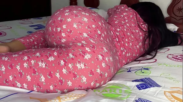 Grote I can't stop watching my Stepdaughter's Ass in Pajamas - My Perverted Stepfather Wants to Fuck me in the Ass nieuwe video's