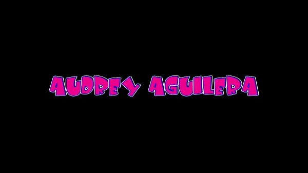 Большие Audrey Aguilera Takes A Huge Cock свежие видео