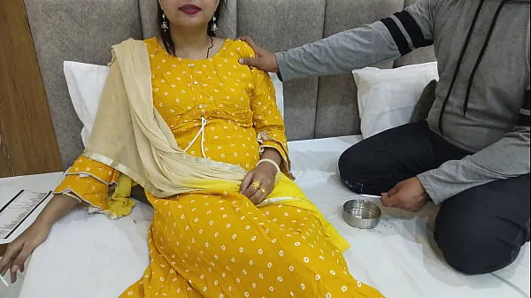 Big Desiaraabhabhi - Indian Desi having fun fucking with friend's mother, fingering her blonde pussy and sucking her tits vídeos frescos