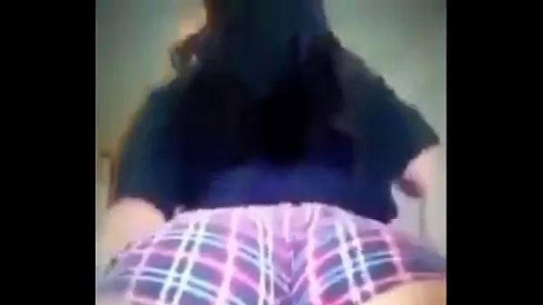 Store Thick white girl twerking ferske videoer