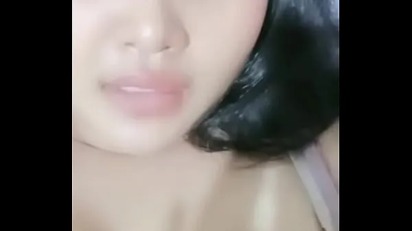 Videos grandes Shofie Indonesian bbw big tits whore frescos