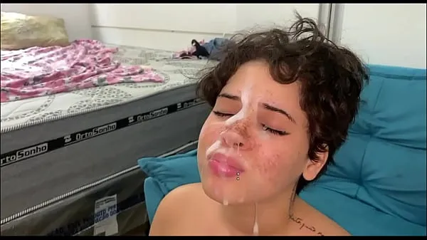 Big tik tok celebrity gets cum on her face vídeos frescos